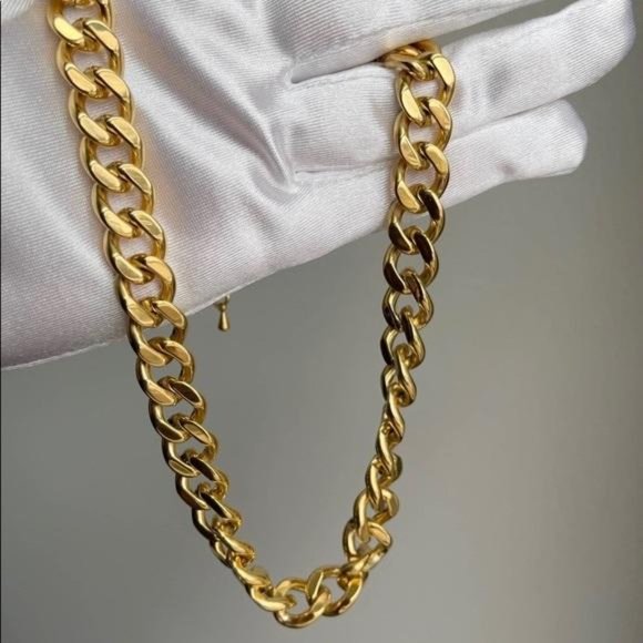 NEW 18K GOLD CUBAN CHAIN NECKLACE,, NICE NECKLACE, CUTE NECKLACE - Picture 5 of 7